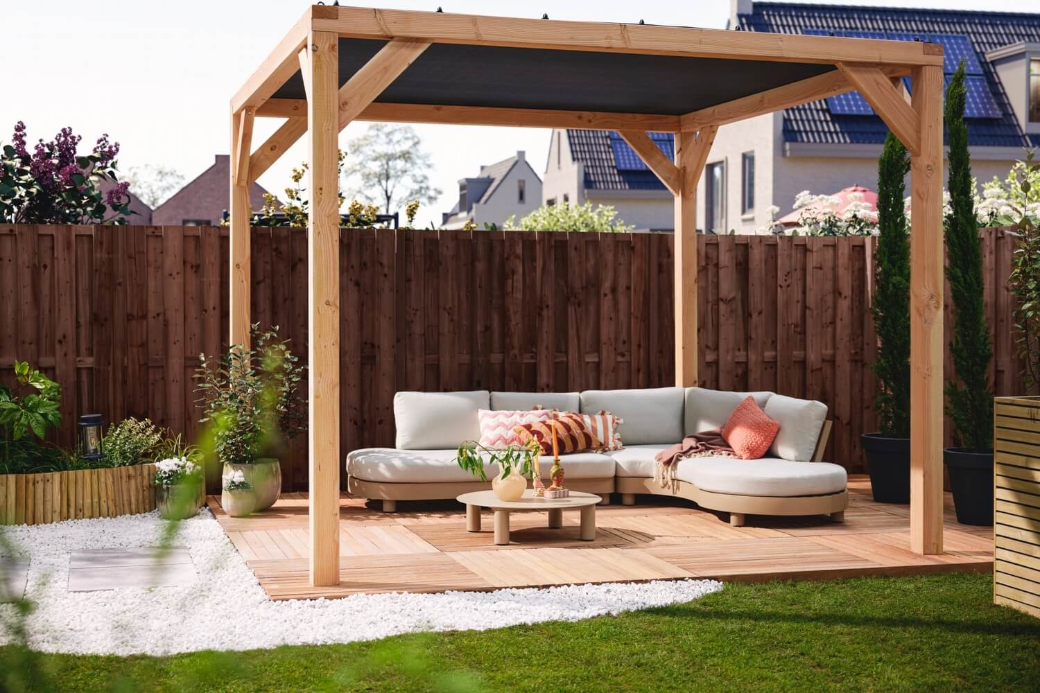 Loungeset Hoogvliet | Comfort & Stijl voor je Tuin - pergola_karwei_hoogvliet