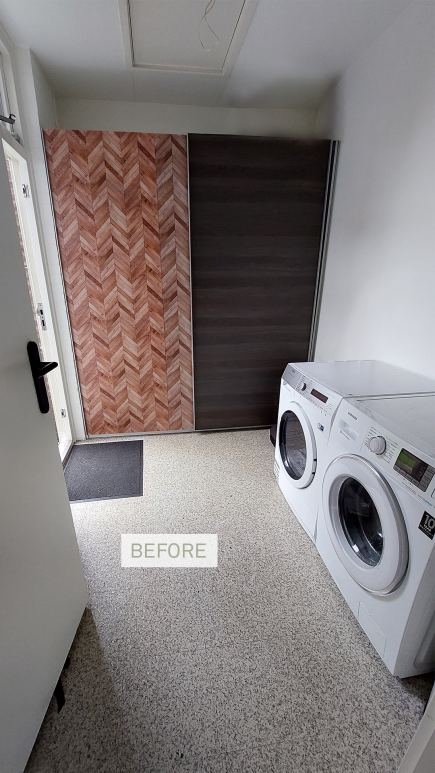 Washok met houten wasmachine-ombouw